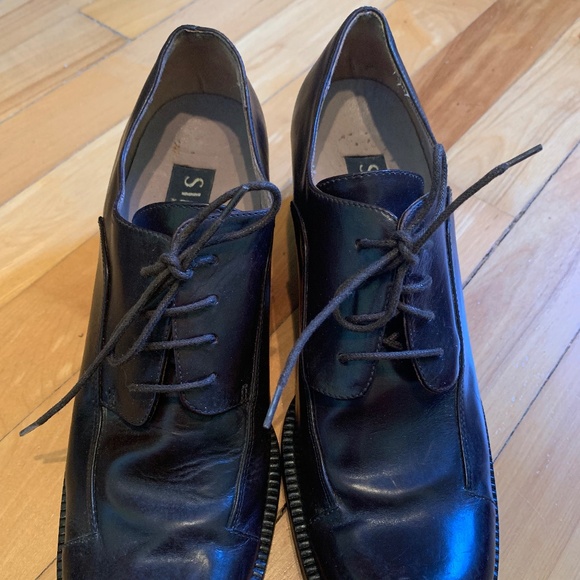 Simards, Italian leather made in Italy, size 7.5, brown chunky heels. - Picture 3 of 7